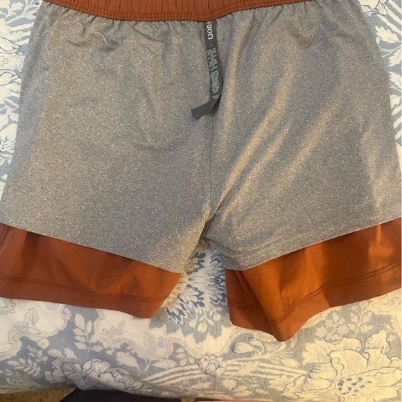 Men’s Vuori Kore Brown Shorts - Picture 7 of 8